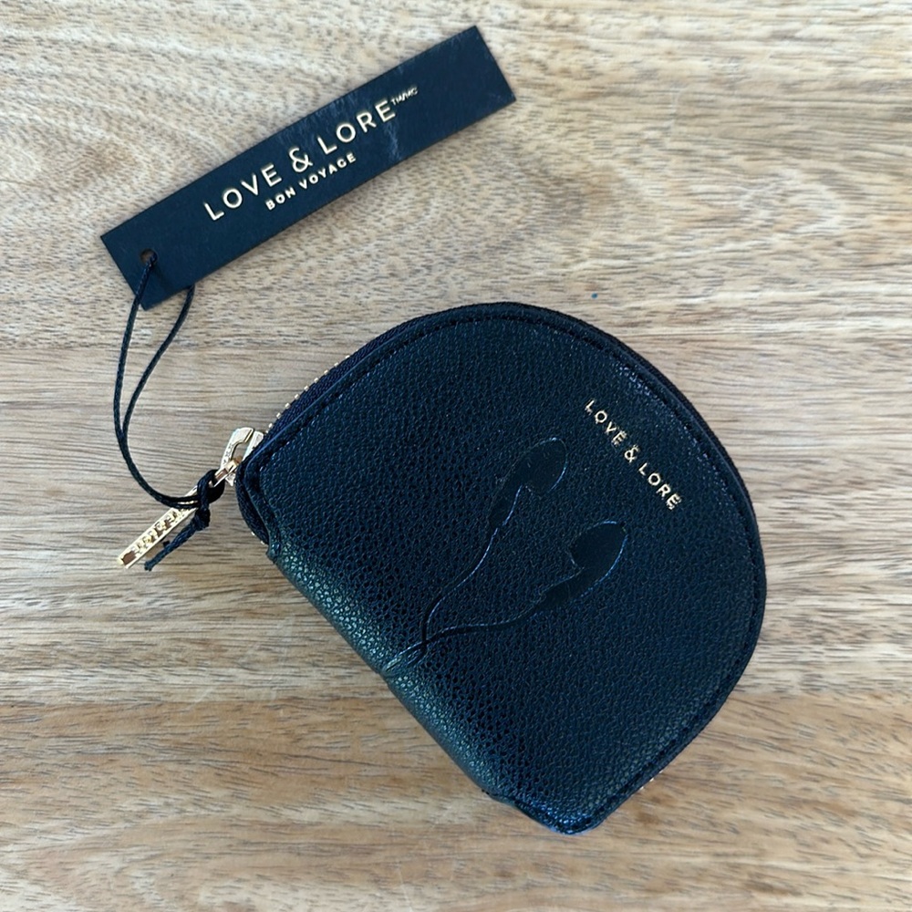Love and Lore Earphone Case